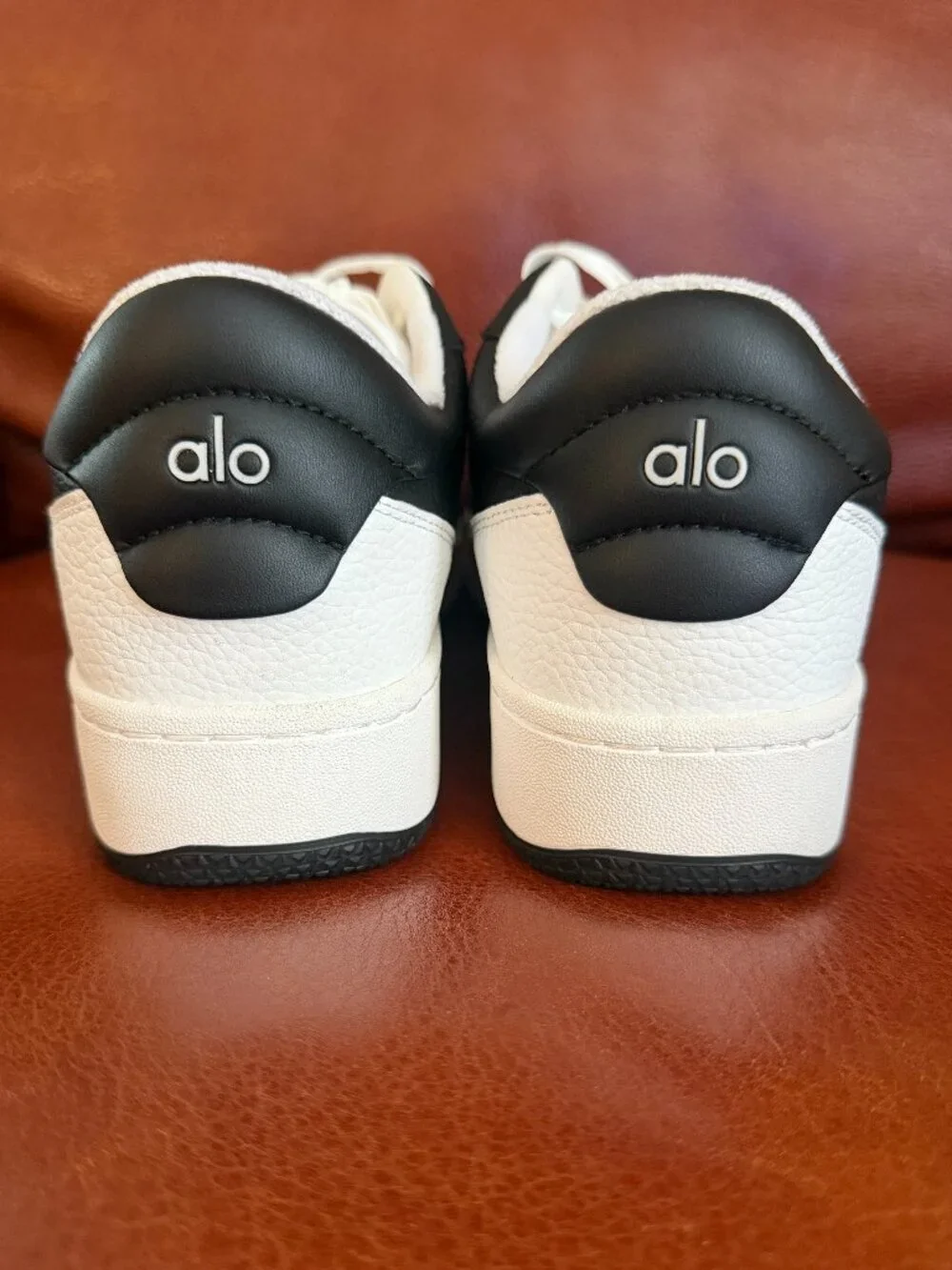 ALO Unisex Recovery Mode Black/White Vegan Leather Sneakers Size: M:8 W:9.5